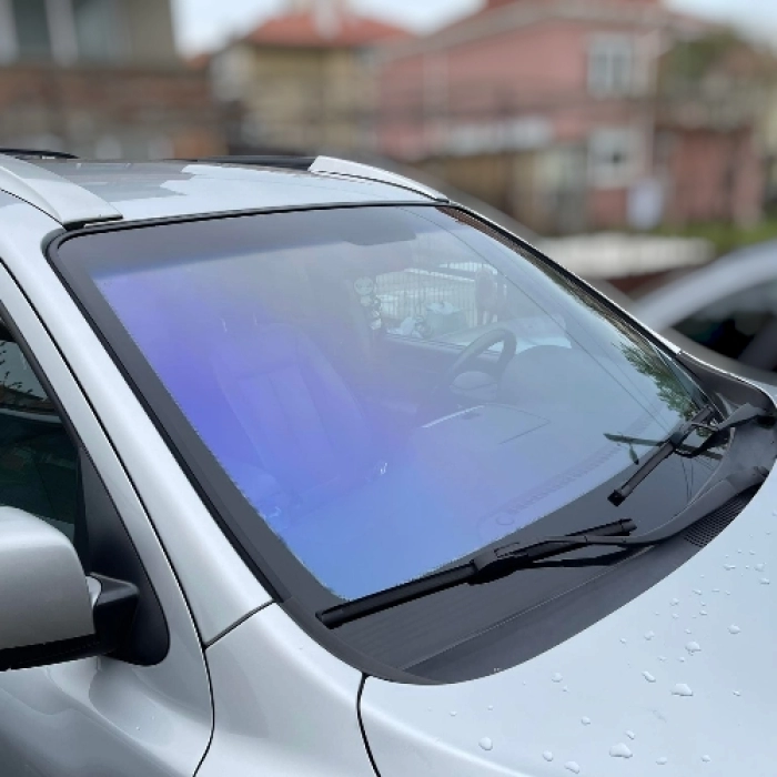 Слънцезащитно фолио Light Guard Chameleon 70% 1.52/30m | 80 лв.